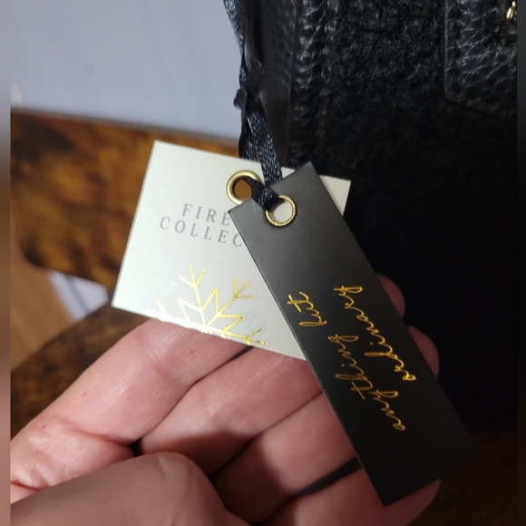 NWT Kedzie black plush veagan leather/faux shearling crossbod - Picture 7 of 15